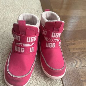 Uggs size 10 toddler girls